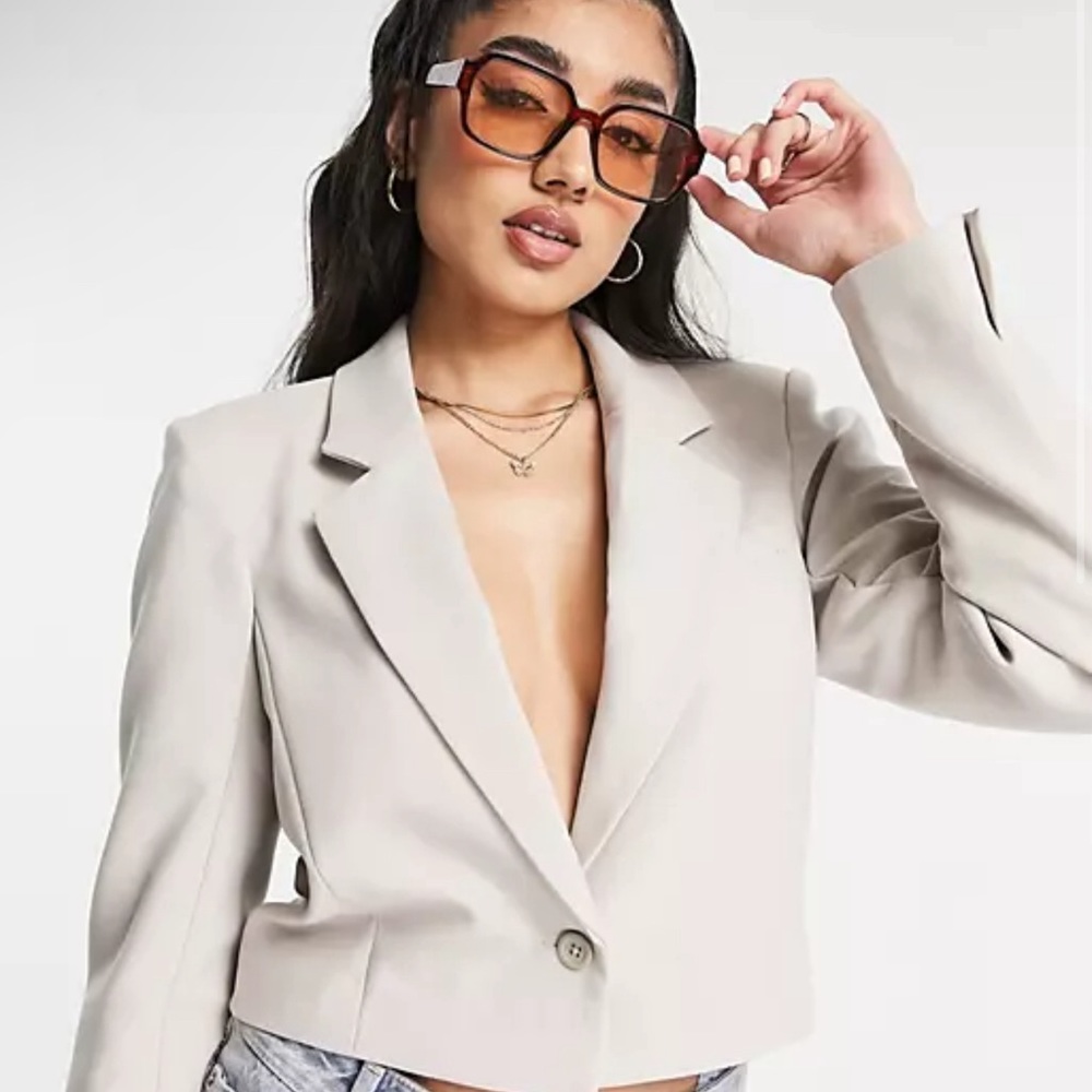 Abercrombie and fitch sand color cropped blazer